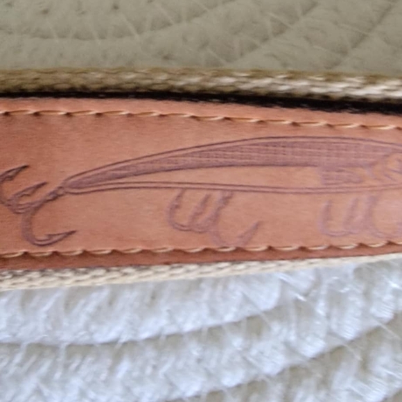 Men's Brown Leather Belt with Fish Design - Picture 3 of 7